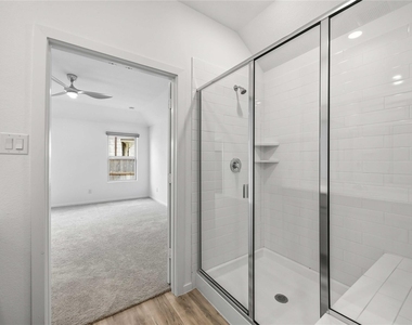 4907 Gentle Creek Court - Photo Thumbnail 19