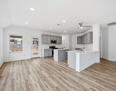 4907 Gentle Creek Court - Photo Thumbnail 10