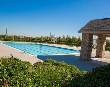 4907 Gentle Creek Court - Photo Thumbnail 36