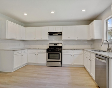 29562 N Legends Bend Drive - Photo Thumbnail 11