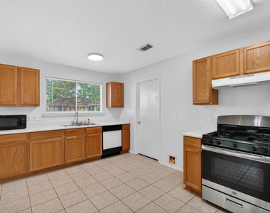 1208 Cambay Drive - Photo Thumbnail 13