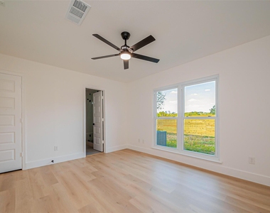 3010 Bandell Drive - Photo Thumbnail 25