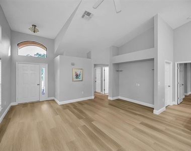 6240 Fairskies Drive - Photo Thumbnail 4