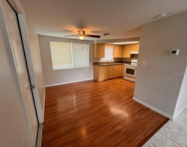 10731 Premier Avenue - Photo Thumbnail 7
