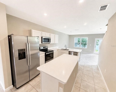 2008 Edison Pointe Boulevard - Photo Thumbnail 2