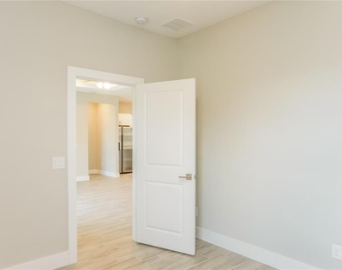 202 Snapper Way - Photo Thumbnail 6