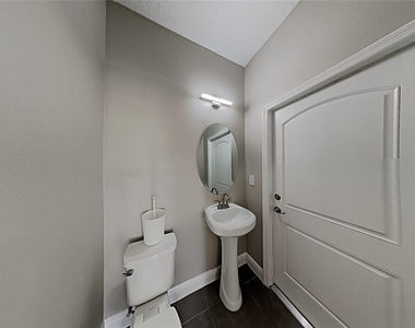 309 Fern Court - Photo Thumbnail 18