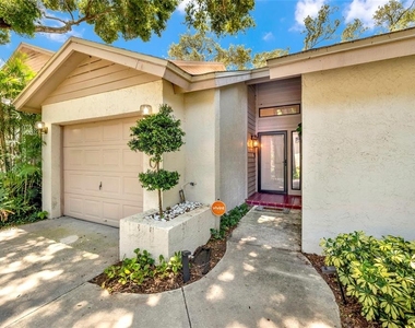 1900 Whispering Way - Photo Thumbnail 4