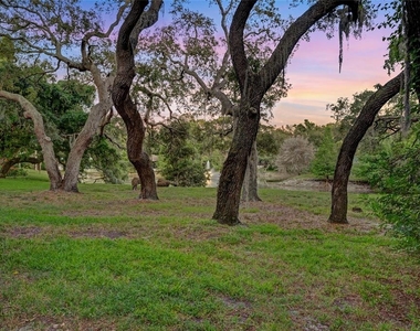 1900 Whispering Way - Photo Thumbnail 34