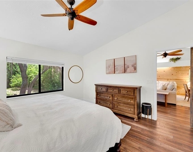 1900 Whispering Way - Photo Thumbnail 24