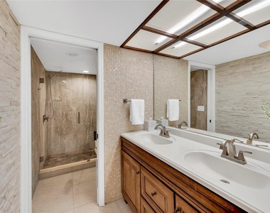 1900 Whispering Way - Photo Thumbnail 26