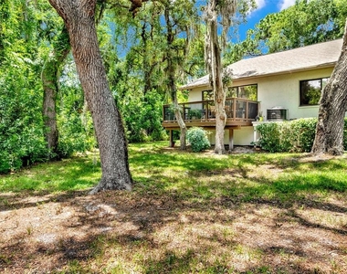 1900 Whispering Way - Photo Thumbnail 32