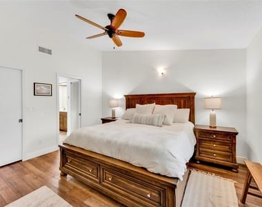 1900 Whispering Way - Photo Thumbnail 23