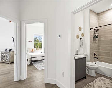 9211 Northcliffe Boulevard - Photo Thumbnail 12