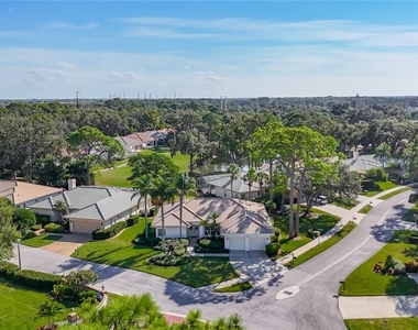 2960 Sandringham Place - Photo Thumbnail 28