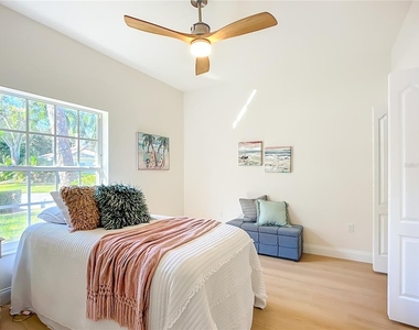 2960 Sandringham Place - Photo Thumbnail 22