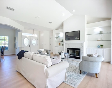 2960 Sandringham Place - Photo Thumbnail 2
