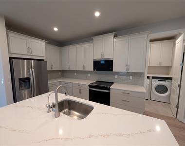 3794 Maxwell Park Drive - Photo Thumbnail 13