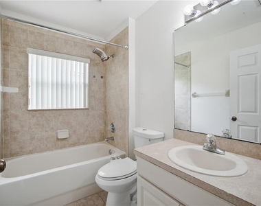 5912 Bramble Bush Court - Photo Thumbnail 17