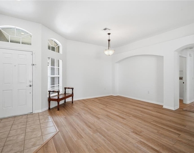 5912 Bramble Bush Court - Photo Thumbnail 3