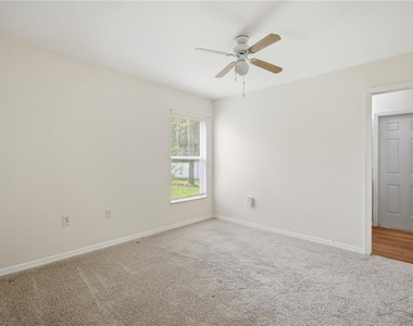 5912 Bramble Bush Court - Photo Thumbnail 18