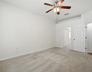 5912 Bramble Bush Court - Photo Thumbnail 10