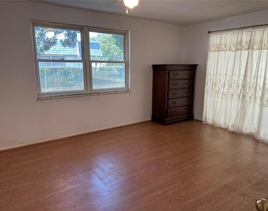 9741 Scenic Drive - Photo Thumbnail 12