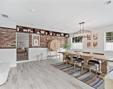 3601 W Dale Avenue - Photo Thumbnail 2