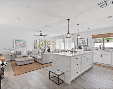 3601 W Dale Avenue - Photo Thumbnail 4