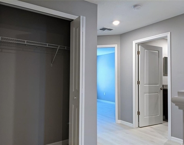 9771 Pembrooke Pines Drive - Photo Thumbnail 5
