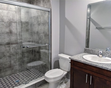 9771 Pembrooke Pines Drive - Photo Thumbnail 12