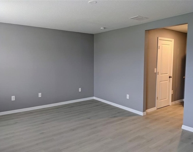 9771 Pembrooke Pines Drive - Photo Thumbnail 11