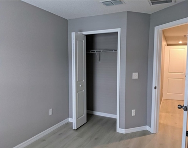 9771 Pembrooke Pines Drive - Photo Thumbnail 7