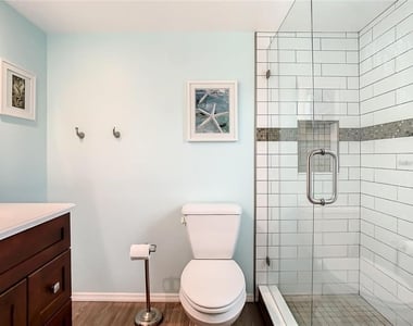 4780 Cove Circle - Photo Thumbnail 10