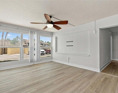 4780 Cove Circle - Photo Thumbnail 1