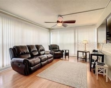 4780 Cove Circle - Photo Thumbnail 2