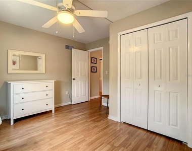 4780 Cove Circle - Photo Thumbnail 11