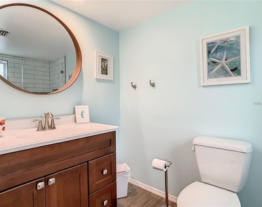 4780 Cove Circle - Photo Thumbnail 9
