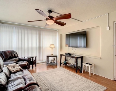 4780 Cove Circle - Photo Thumbnail 13