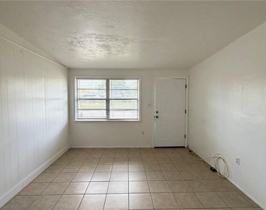 8574 94th Avenue - Photo Thumbnail 12