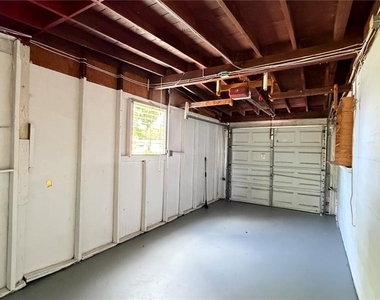 8574 94th Avenue - Photo Thumbnail 19