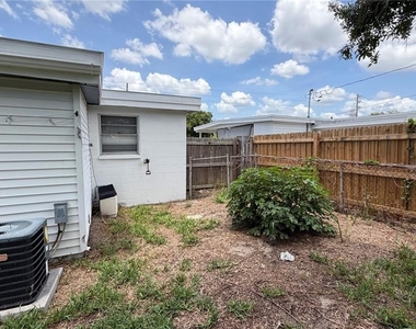 8574 94th Avenue - Photo Thumbnail 25