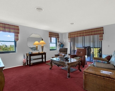 8186 Terrace Garden Drive N - Photo Thumbnail 13