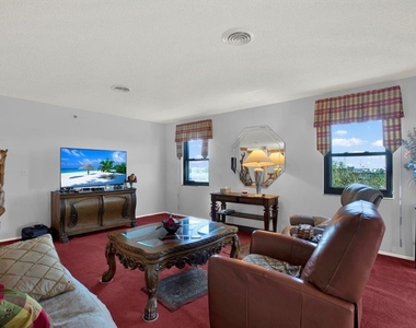 8186 Terrace Garden Drive N - Photo Thumbnail 14