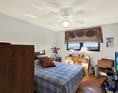 8186 Terrace Garden Drive N - Photo Thumbnail 20