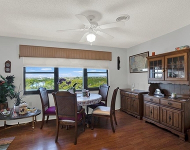 8186 Terrace Garden Drive N - Photo Thumbnail 15