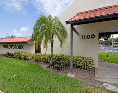 1100 E Bay Drive - Photo Thumbnail 3