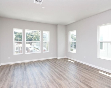 3803 W Cleveland Street - Photo Thumbnail 7