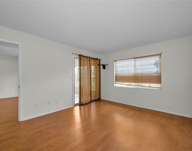 3819 Teeside Drive - Photo Thumbnail 15