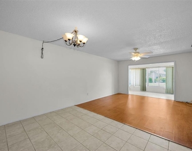 3819 Teeside Drive - Photo Thumbnail 5